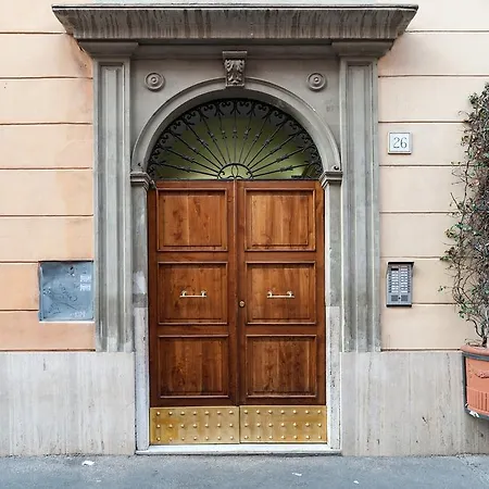 Bed & Breakfast Residenza Francesco Colosseo 3*
