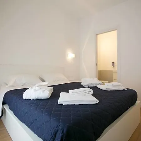 Bed and Breakfast Residenza Francesco Colosseo 3*